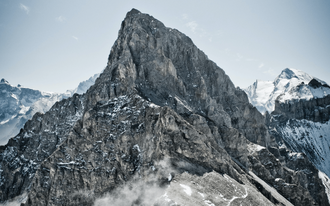 Image of mountain to depict climbing to the top of the SERP through organic SEO