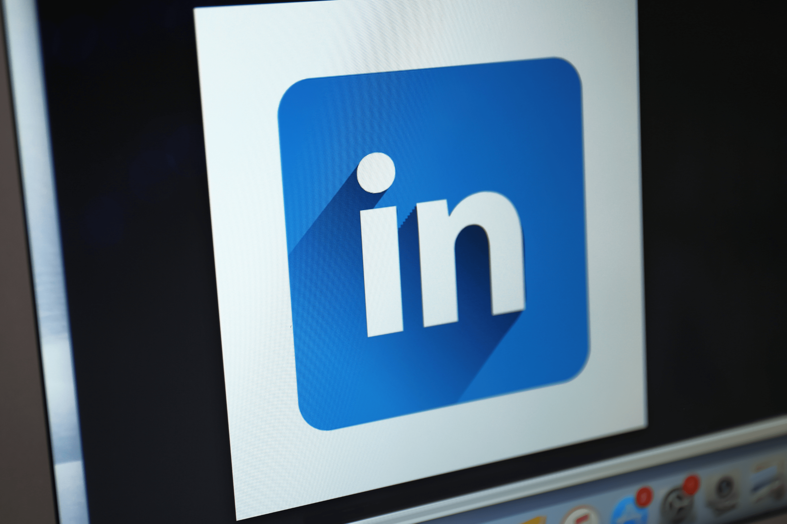 Marketing on LinkedIn: Fostering Business Relationships