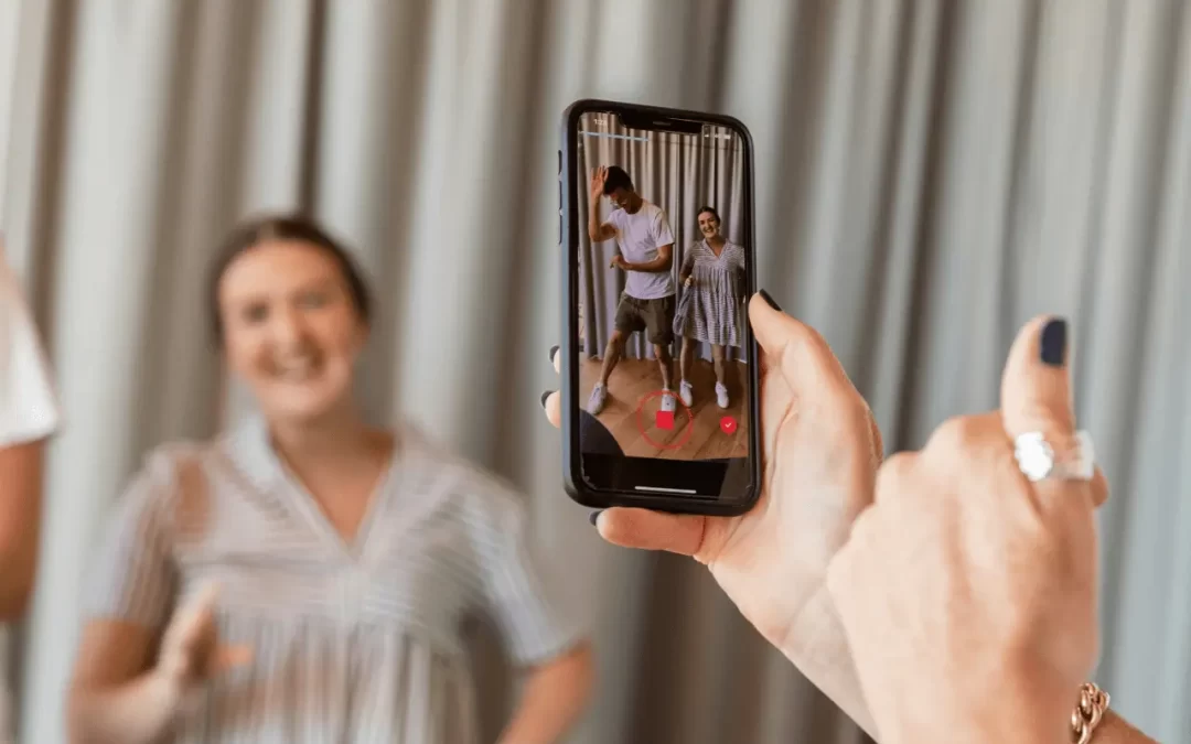 How to Collaborate with Influencers: A Complete Guide